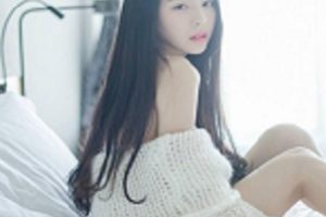 可爱女大学生,校花女神在线吃棒棒糖。