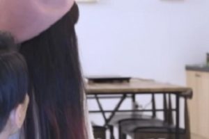 日本时尚杂志《VIVI》(杂志)的麻豆混乱三人游团,今天彻底火了。