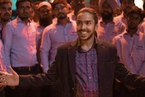 《白老虎：印度男仆翻身记，勇敢英雄的精彩历程》