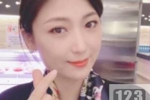 《{{杜撰一个姓名}}：私密的挑战，勇敢追寻真我》