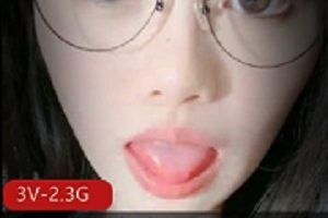 社保鸡里的青春：网红{{网红名字}}带你感受{{关键词20}}的魅力