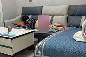 真实妈妈乱L挑战伦理：2小时22分，1个月多全程记录最终绝版完整合集