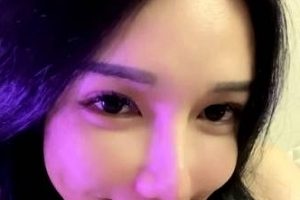 大罩杯美女顾灵曦道具cha bi打粑粑1对1合集12V329M