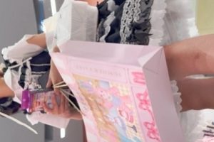 洛麗塔商城零距離欣賞美女的一刻鍾，全新透明内衣百度盘等你来拥有！