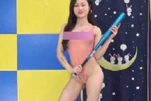 日月俱乐部时尚小飒高叉走秀连衣裙1V79M百度盘