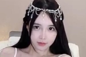 可爱性感小仙女：美腿女神脸蛋