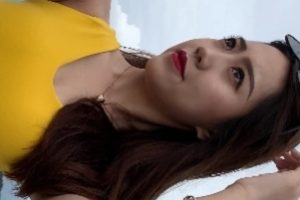 4K视频黄色紧身裤翘臀美女，4V10.64G百度云下载