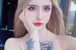 抖音网红金伊娜COS女神1V42M情景视频，骗走30W！