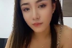 精选御姐丝足小语噼里啪啦秀：颜值与身材的完美结合