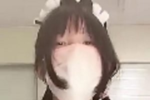 娇小身材双马尾Coser小妹白丝美腿扶D进入1V+M百度盘