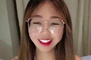 两姐妹黑丝露脸有趣诱惑特写