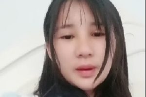 清纯良家小妹全程露脸骚动，胸前软肉翘挺，1V+1.36GB百度盘