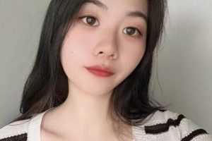 重庆奶茶店00后C杯美女与摄影师合作的精彩瞬间