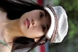 盛夏美女吊带短裤美腿视频