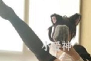 清纯舞蹈系眼镜主播小姐姐的桃子风格