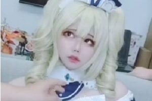 伪娘小舞酱COS芭芭拉夹击->伪娘小舞酱COS芭芭拉夹击服装