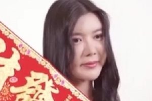 表兄妹乱来，小表哥给漂亮表妹喂糖，新春搞定