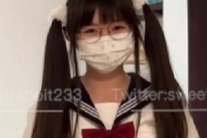 软萌兔兔酱黑丝陪玩资源2v+1.7G