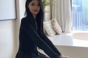 绝美少女kemi，身高174cm，2V-2.2G图集，私摄光堂拍摄，颜值惊艳，抖音热播