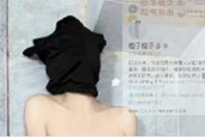 地下停车场小姐姐橙子：小视频展现身材魅力，留言期待长作品