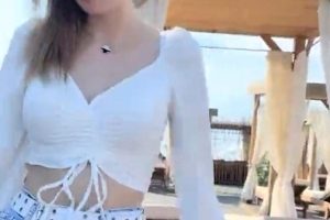 海边搭讪女神，无屏障进入，8v+2.5G，百度盘分享