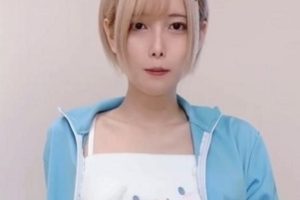 岛国伪娘秋月真凌8V741M视频作品，独特魅力令人印象深刻