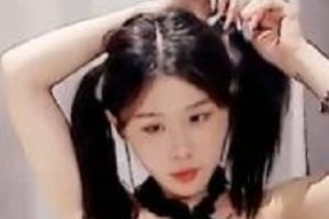 菜菜9.236完整版视频：超美少女颜值高，一字马惊艳