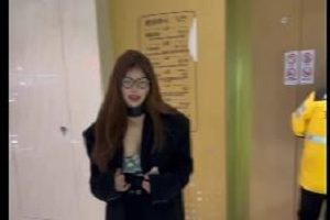 绝美姬露脸自拍，10V1.5G视频珍贵资源，车灯小鲜肉身材颜值全都有，下载观看！