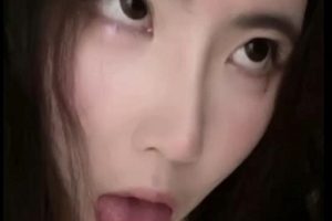 快手福利小刘亦菲草莓老师最新合集2V1G，露脸自拍，车衣棒棒糖，真实还原！