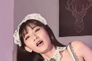 华裔美女李月如高清720P首发作品1V389M，真枪实弹不露脸，QQ群热议