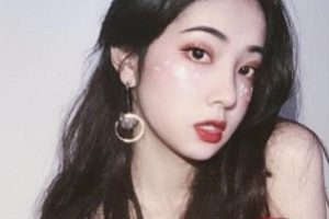 性感女神合集+网络+妖冶绅士+Qinweiyingjie（捷哥）2020资源+视频数量未定+11.2G，包含多种风格的套图与视频。