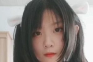 深夜主播之B1072系列，反差萌小妹子无遮挡巨兔若隐若现