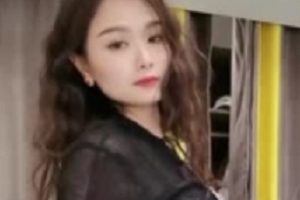 脸红心跳！小乖乖女直播间舌技教学带弟飞1V239M
