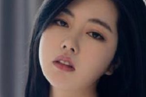 冷门平台娜露Selena粉色床单超高清视频合集88部50G太诱惑